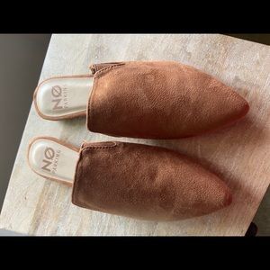 No Parking Leather Mules 6.5